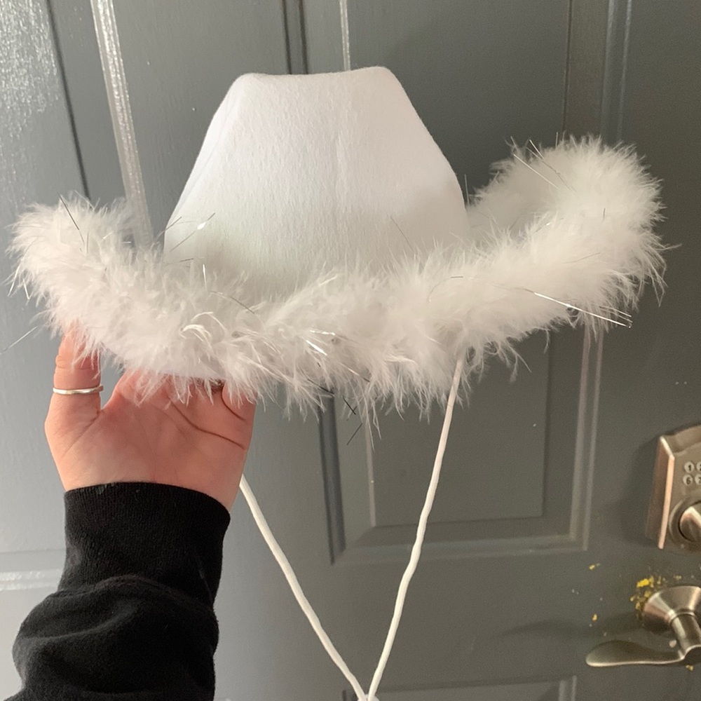 Bridal feather cow girl hat